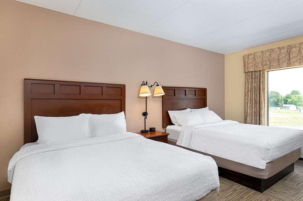 Hampton Inn & Suites Madisonville Oda fotoğraf